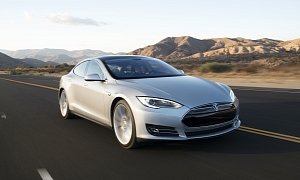 You Can Now Summon Your Tesla Model S to Drive Itself to You