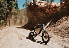 The Onyx RCR Is a Scrambler-Style E-Bike With an Eye-Catching Simple Design