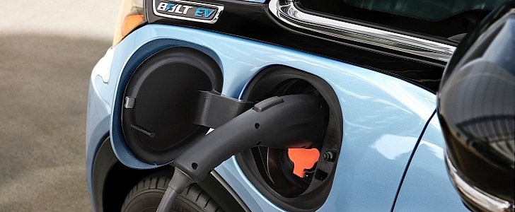 2017 Chevrolet Bolt charging port