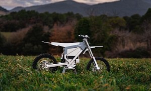 The Premium CAKE Bukk Motorcycle Rips Through Dirt With Mighty, All-Electric Power