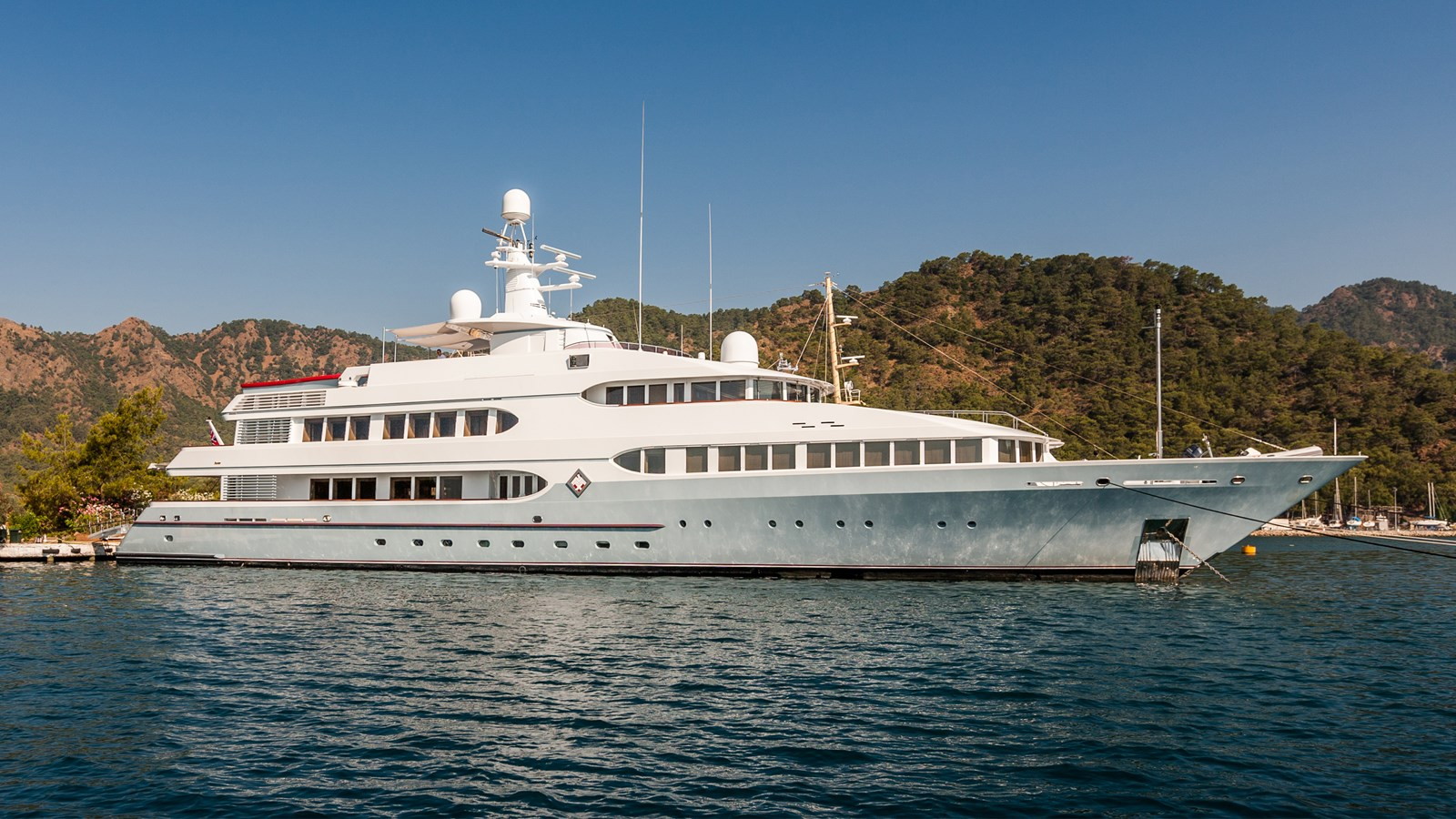 yacht sultan brunei