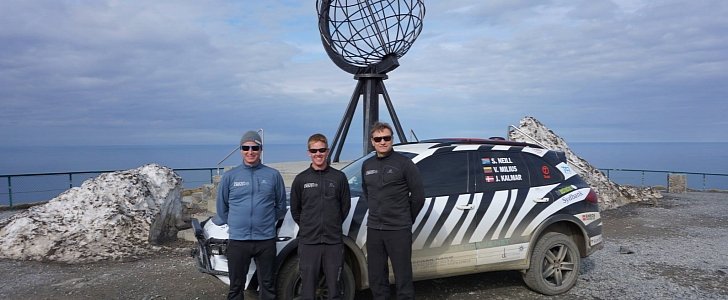 The Longest Drive Team and their Porsche Cayenne