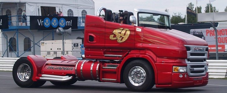 The Scania R999 V8 Red Pearl Is a Roadster Truck That Does Burnouts and Drifts