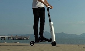 The Self-Balancing, Folding Mantour X e-Scooter Is Heavy on Minimalism
