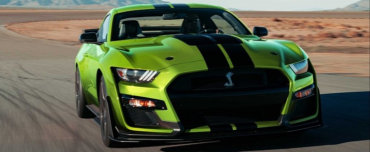Ford Mustang Shelby 500 in Grabber Lime