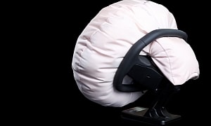The Steering Wheel Airbag Could Be Relocated for Safety Reasons for the First Time