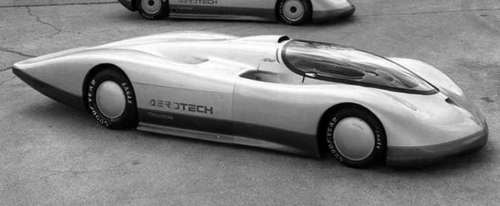 Oldsmobile Aerotech ST and LT prototypes
