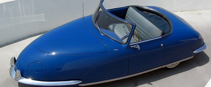 The Three-Wheeled Davis Divan Is How the Car of the Future Looked Like Back in the 1940s