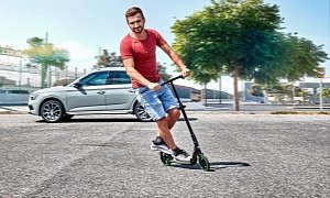 The Tiny, Foldable Skoda Scooter Means You Will Never Have to Walk Again