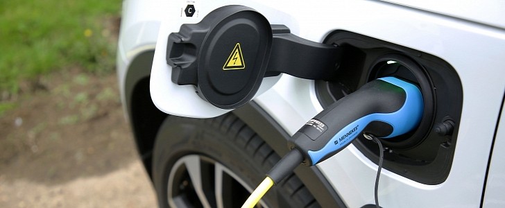 Plug-in Hybrid Vehicle Charging