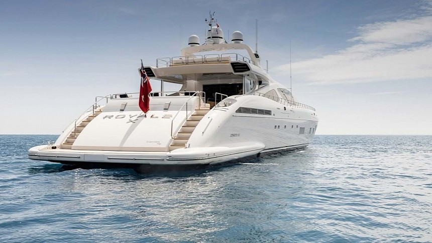 Royale X is the seventh unit of the legendary Mangusta 165