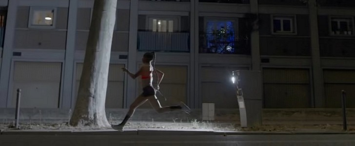 Advertisement Shows Runners Being Flashed Due to 30-kph (19 mph) Speed Limits