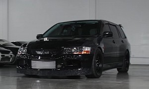 There's Nothing Subtle About This Rare 2005 Mitsubishi Evo IX GT Wagon Grocery Getter