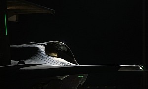 These Are the Flowing Shapes of a F-35 Lightning II Lurking in the Dark