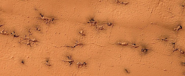 "Fire ants" at the Martian South Pole
