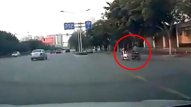 Scooter thief attacks riding womanman