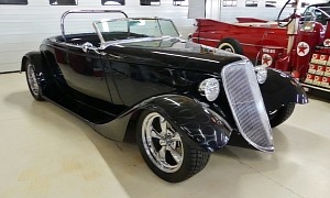 This 1933 Ford Roadster Replica by Factory Five Combines the Best of Both Worlds