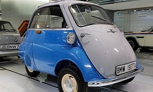 This 1959 BMW Isetta 250 Rocks Colors Like Its Maker's Timeless Emblem, Now for Sale