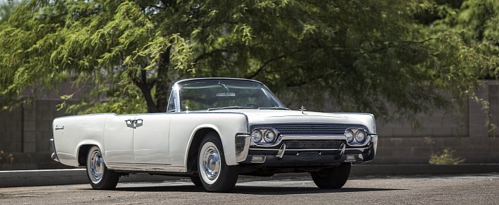 1961 Lincoln Continental used by Jacqueline Kennedy