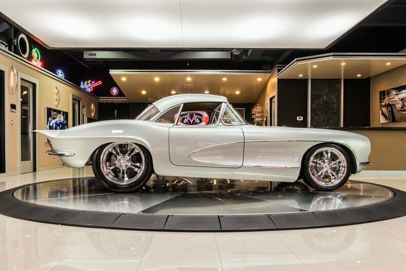 This 1962 Chevrolet Corvette Is A Show Car That Took 10000 Hours To