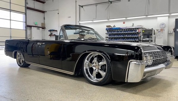 LS Lincoln Continental 