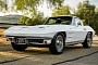 This 1963 Split Window Corvette Is Absolutely Gorgeous and Is Up for Auction