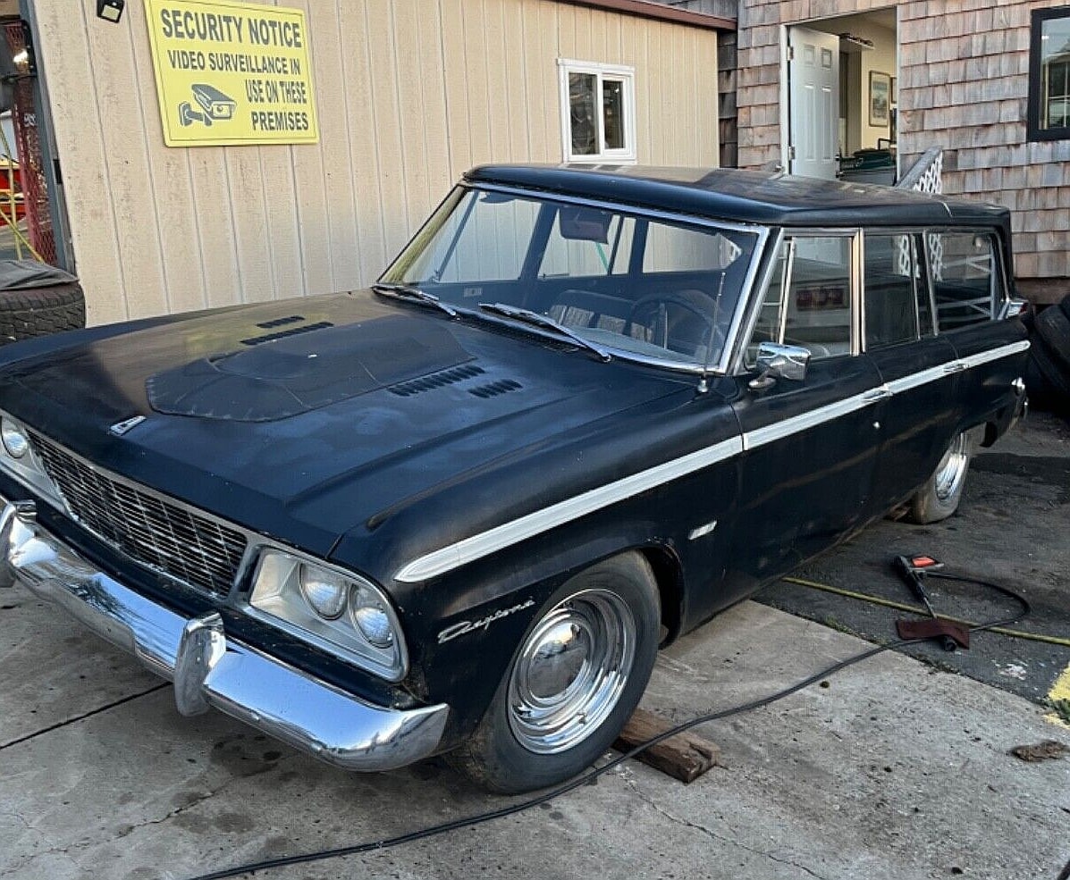 this-1964-studebaker-wagonaire-is-a-rare-hauler-with-an-even-rarer-feature-232541_1.jpg