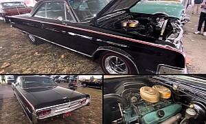 This 1965 Chrysler 300L Is a One-Year Wonder With a Super-Rare Feature