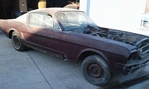 This 1965 Ford Mustang Looks Like It Was Pulled from a Barn Just One Minute Ago