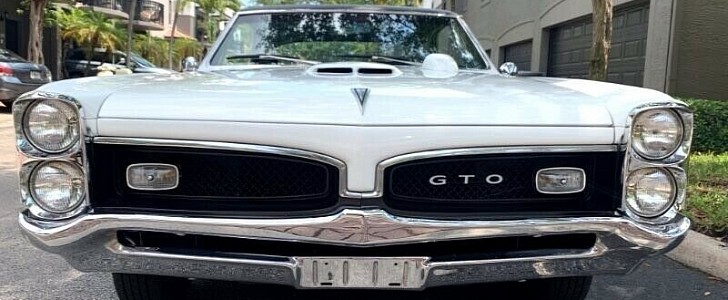 1967 Pontiac GTO barn find