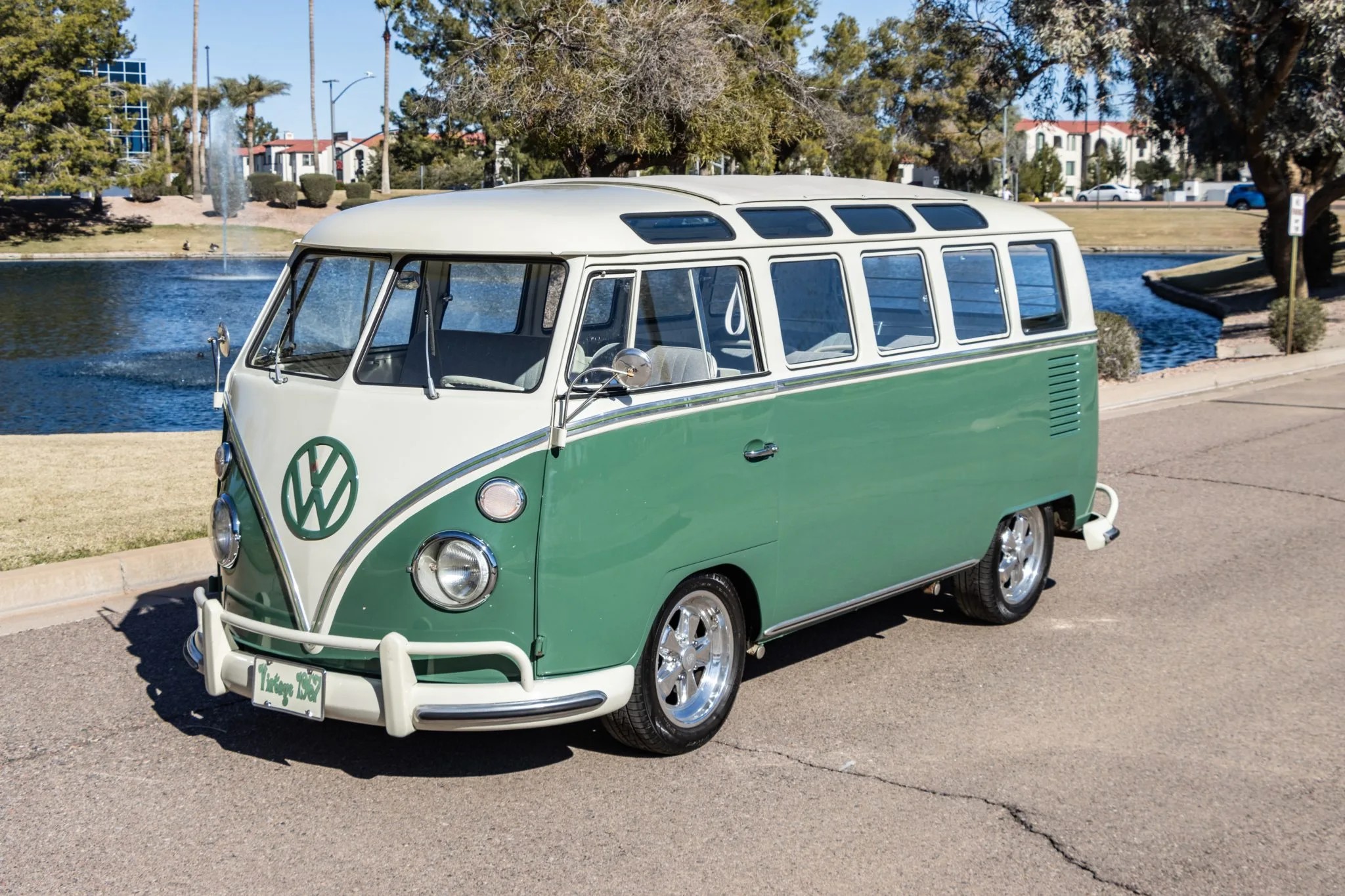 This 1967 VW Bus Is Ready To Conquer Summer - autoevolution
