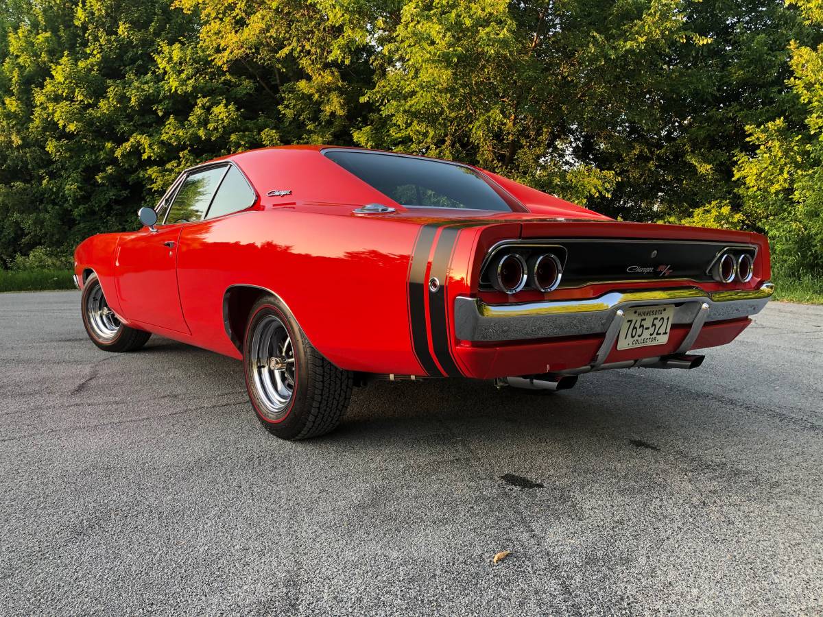 This 1968 Dodge Charger R/T Is a Mopars in the Park Superstar -  autoevolution
