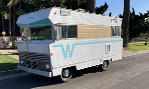 This 1968 Winnebago F17 Is a Cute Retro Motorhome That Will Transport You Back in Time