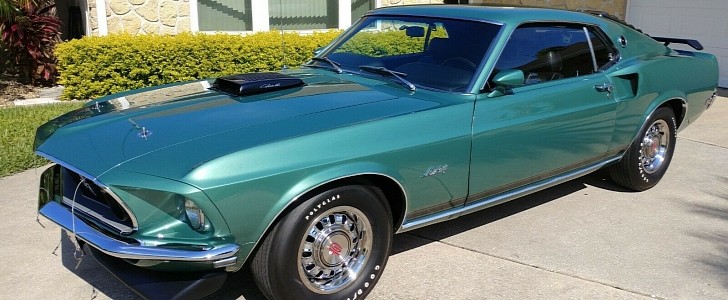 1969 Ford Mustang in Silver Jade
