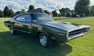 This 1970 Dodge HEMI Charger Is a Rare Gem Missing a Key Feature