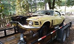 This 1970 Ford Mustang Is the Victim of Both a Fender Bender and 43 Years of Sitting