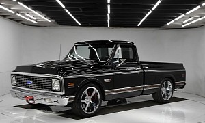 This 1972 Chevrolet C10 “Cheyenne Super” Looks Like a Show Truck