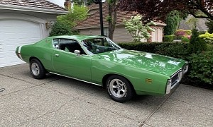 This 1972 Dodge Charger SE Is a Classic Muscle Car Looking Fabulous