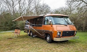 This 1973 GMC Motorhome Is a Classy Answer to Your Off-Grid Questions