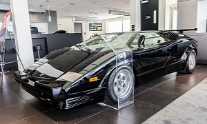 This 1990 Lamborghini Countach Time Capsule Has Been Driven Only 135 KM