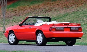1992 Ford Mustang Comes From a Time When Muscle Cars Wore Special Summer Clothes