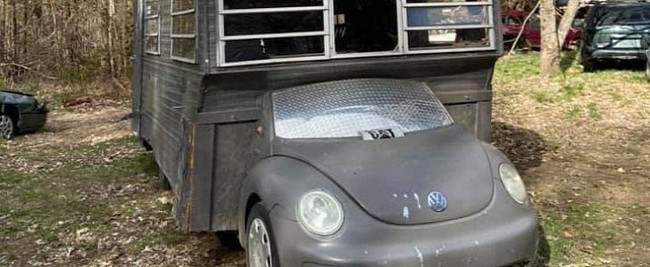 2003 Volkswagen Beetle turned into camper van sells for $600