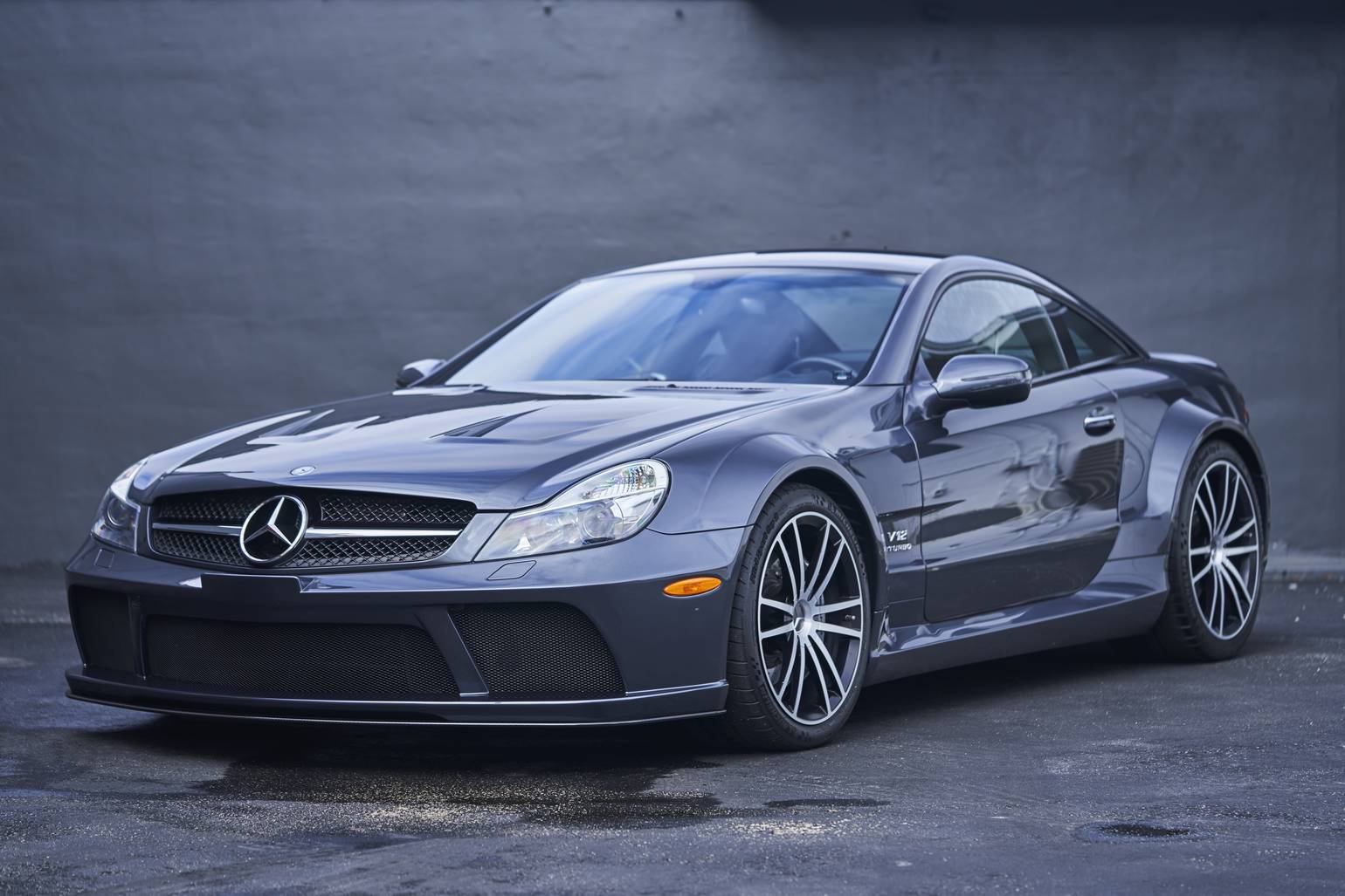 This 2009 Mercedes Benz Sl 65 Amg Black Series Costs More Than A Gt Black Series Autoevolution