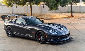 This 2016 Dodge Viper ACR Extreme Aero Package Costs More Than New