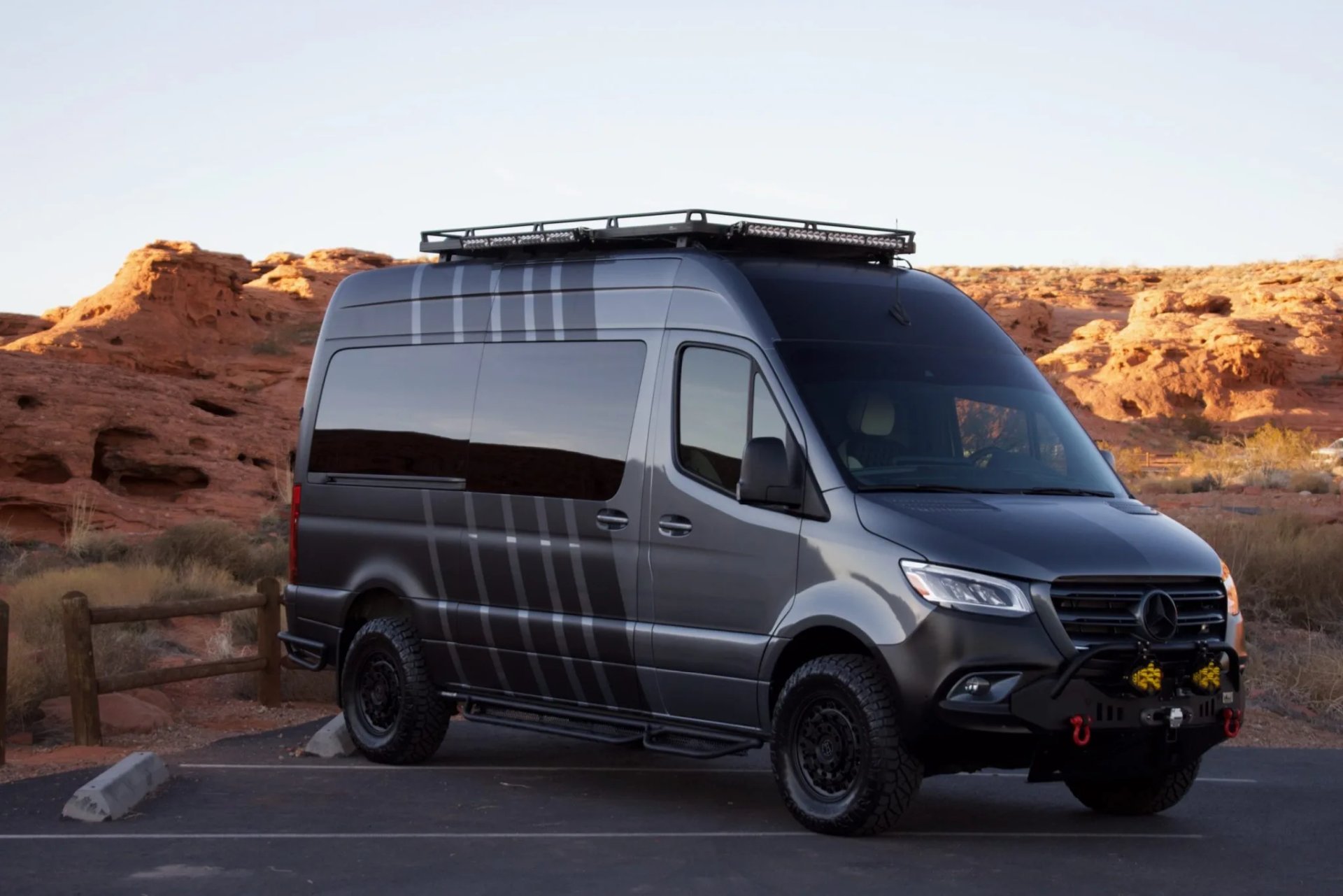 This 2020 Mercedes-Benz Sprinter 2500 Mobile Office Van Is Not What It  Seems - autoevolution