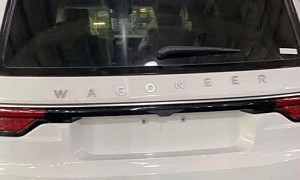 This 2022 Jeep Wagoneer’s Rear Badge Alignment Is Ridiculously Bad