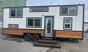 This 28-Foot Tiny House Has a Special Layout With a Loft Kitchen and Full-Size Bathroom