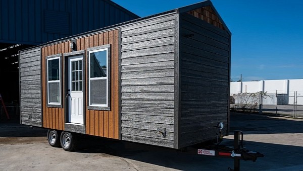 Stylish Open-Concept Tiny House with Downstairs Sleeping