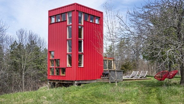 This unique tiny house in Ontario is an unconventional camping retreat