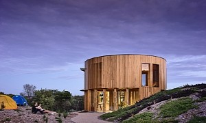 This Beach House Boasts an Unusual Circular Design, Is Entirely Sustainable
